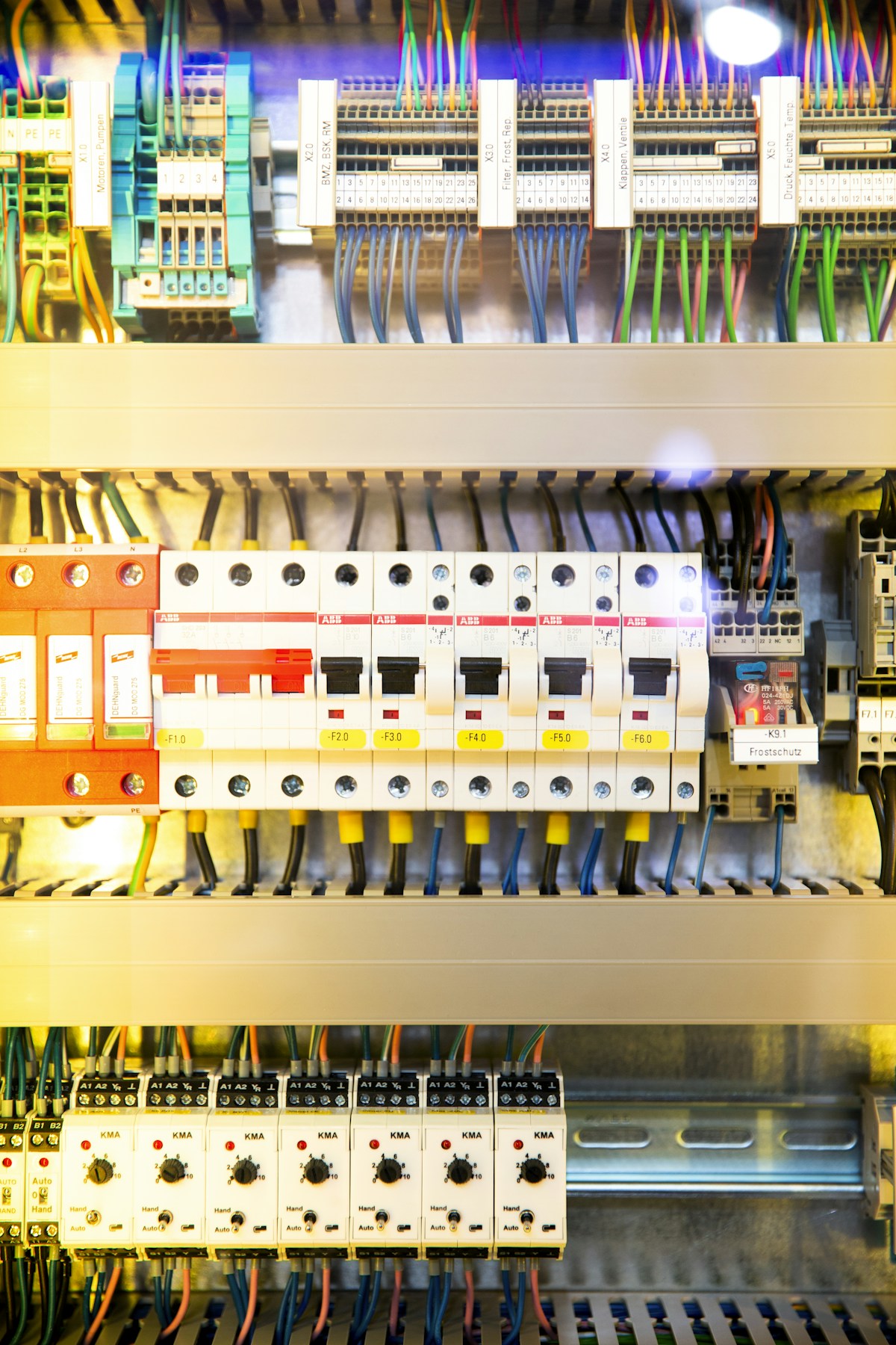 Batterie di accumulo elettrochimico BESS e fotovoltaico per imprese in Calabria e Lamezia Terme